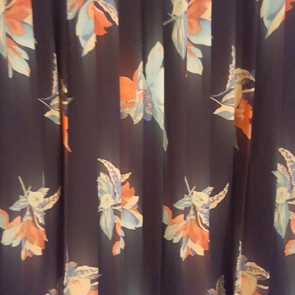 Fun skirt! - Picture 3 of 4